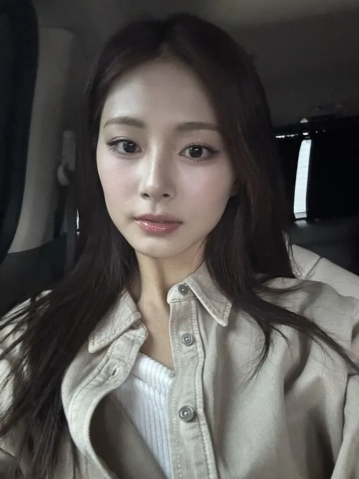 Potret di balik layar Tzuyu (TWICE)