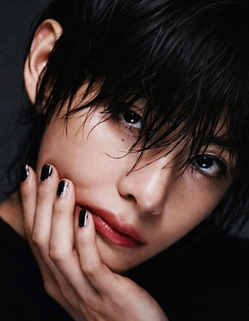 V (BTS)の最近の活動写真