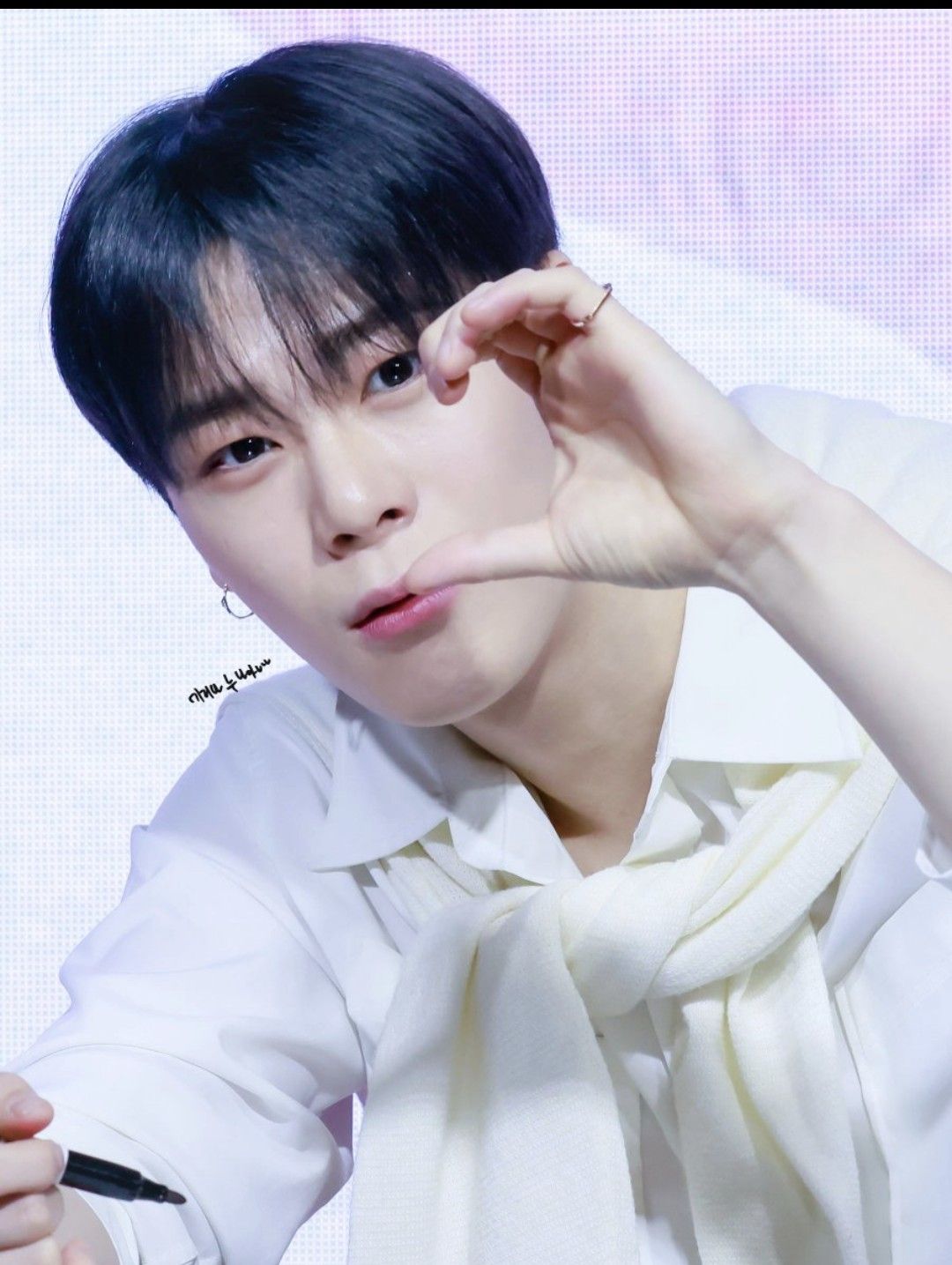 Latest photo of Moonbin (ASTRO)