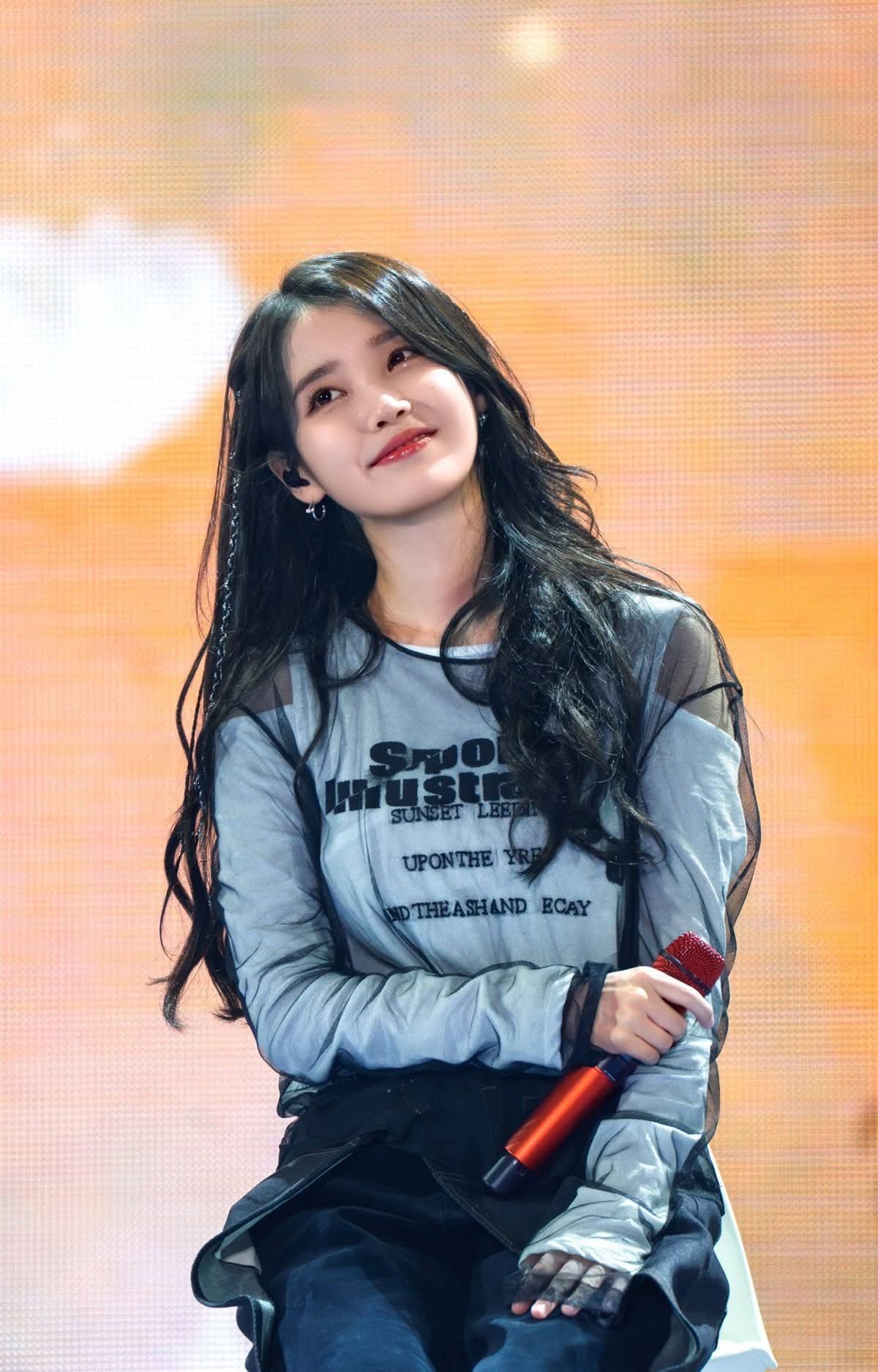 IUの最近の活動写真