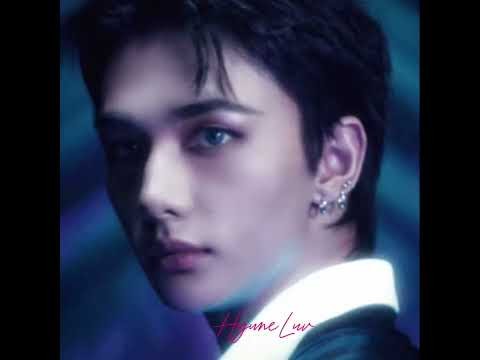 Foto aktivitas terbaru Hyunjin (Stray Kids)