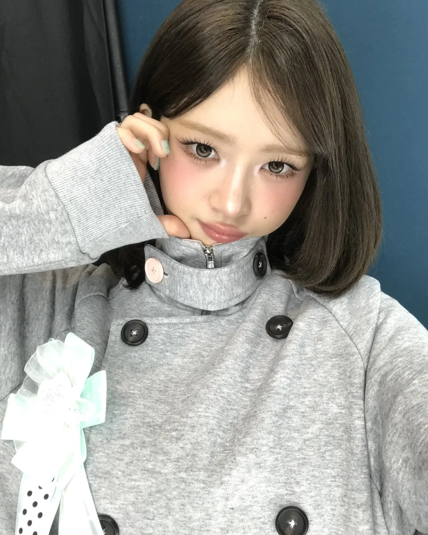 Behind-the-scenes cut of Rei (IVE)