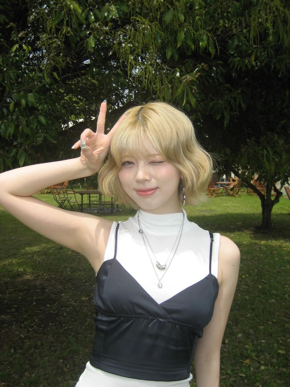 Behind-the-scenes cut of Riku (NiziU)