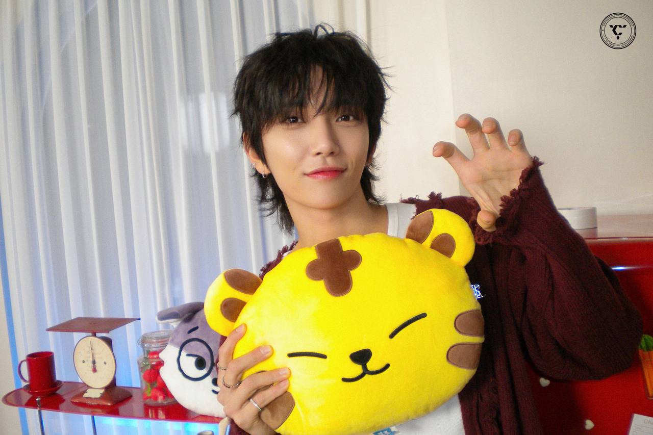 Recent activity shot of Joshua (SEVENTEEN)