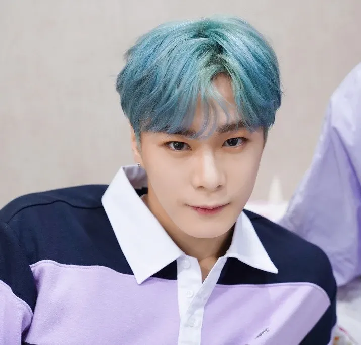 A moment captured by Moonbin (ASTRO)'s fan