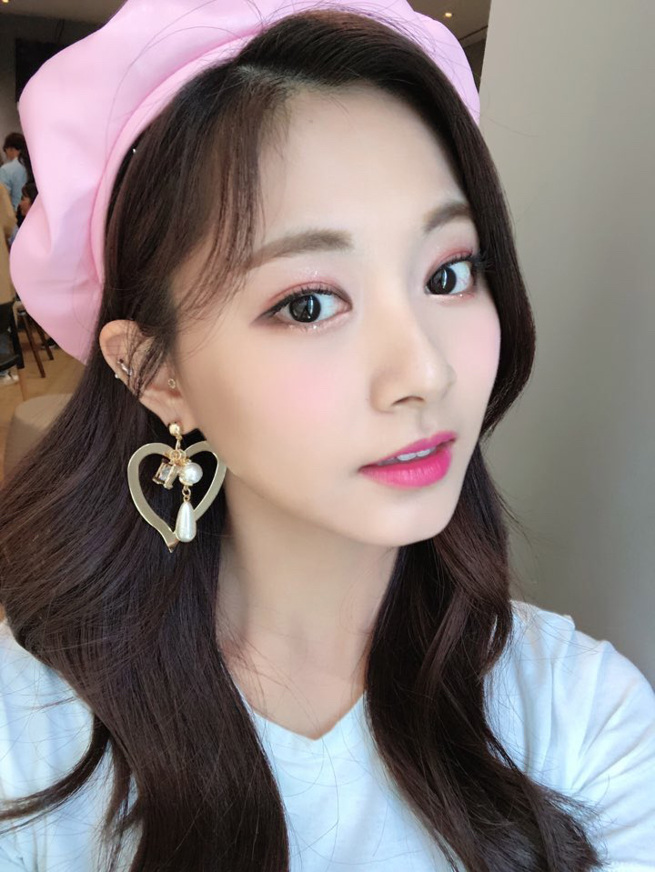 쯔위 (TWICE) 최근 활동샷