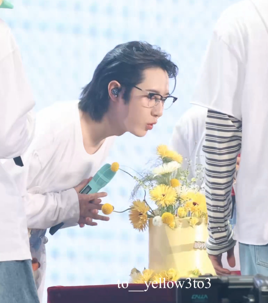 Recent activity shot of Renjun (NCT DREAM)