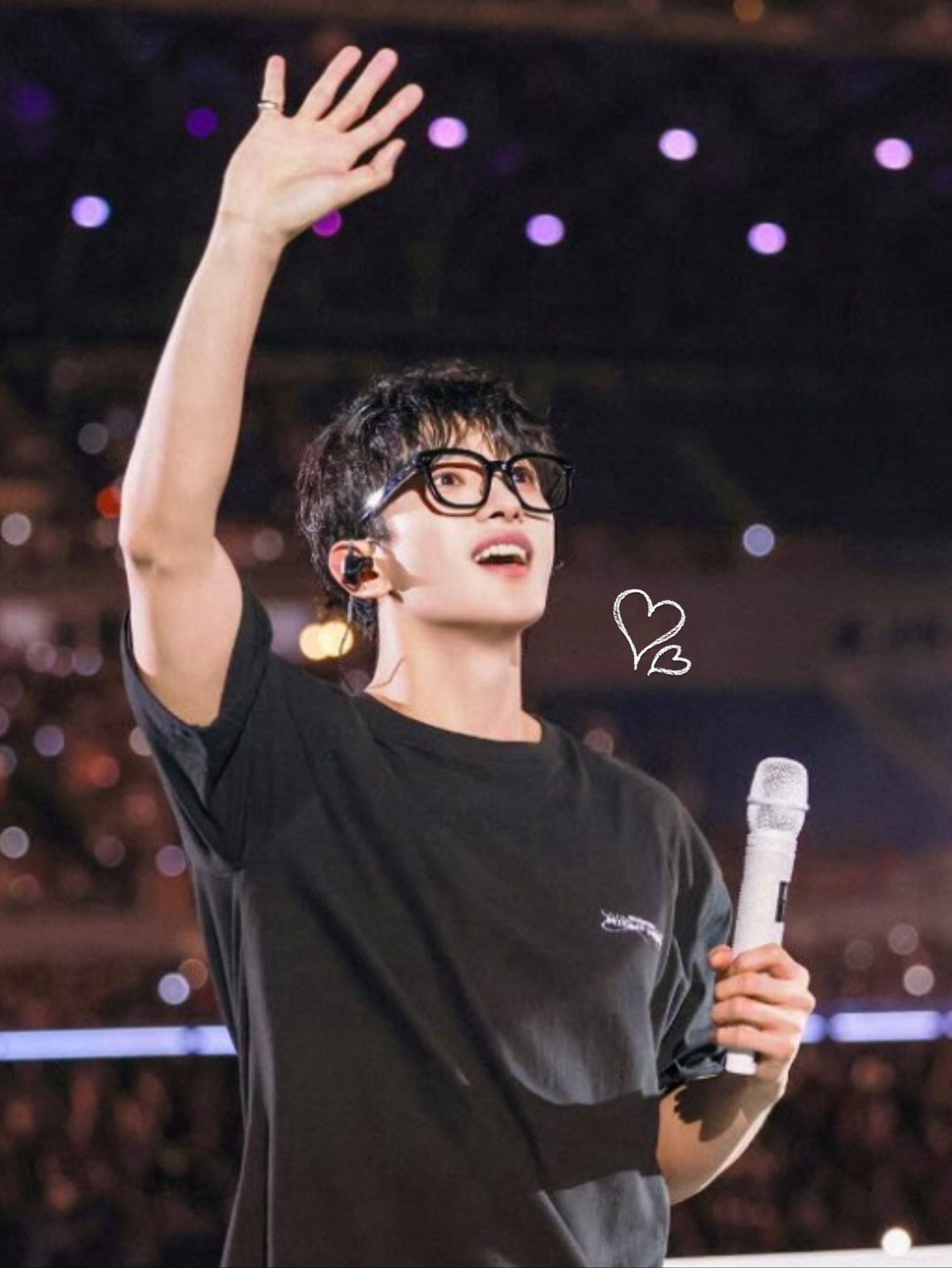 Latest photo of DK (SEVENTEEN)