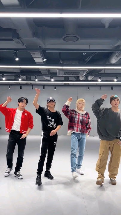 The most beloved wallpaper among Stray Kids's fans