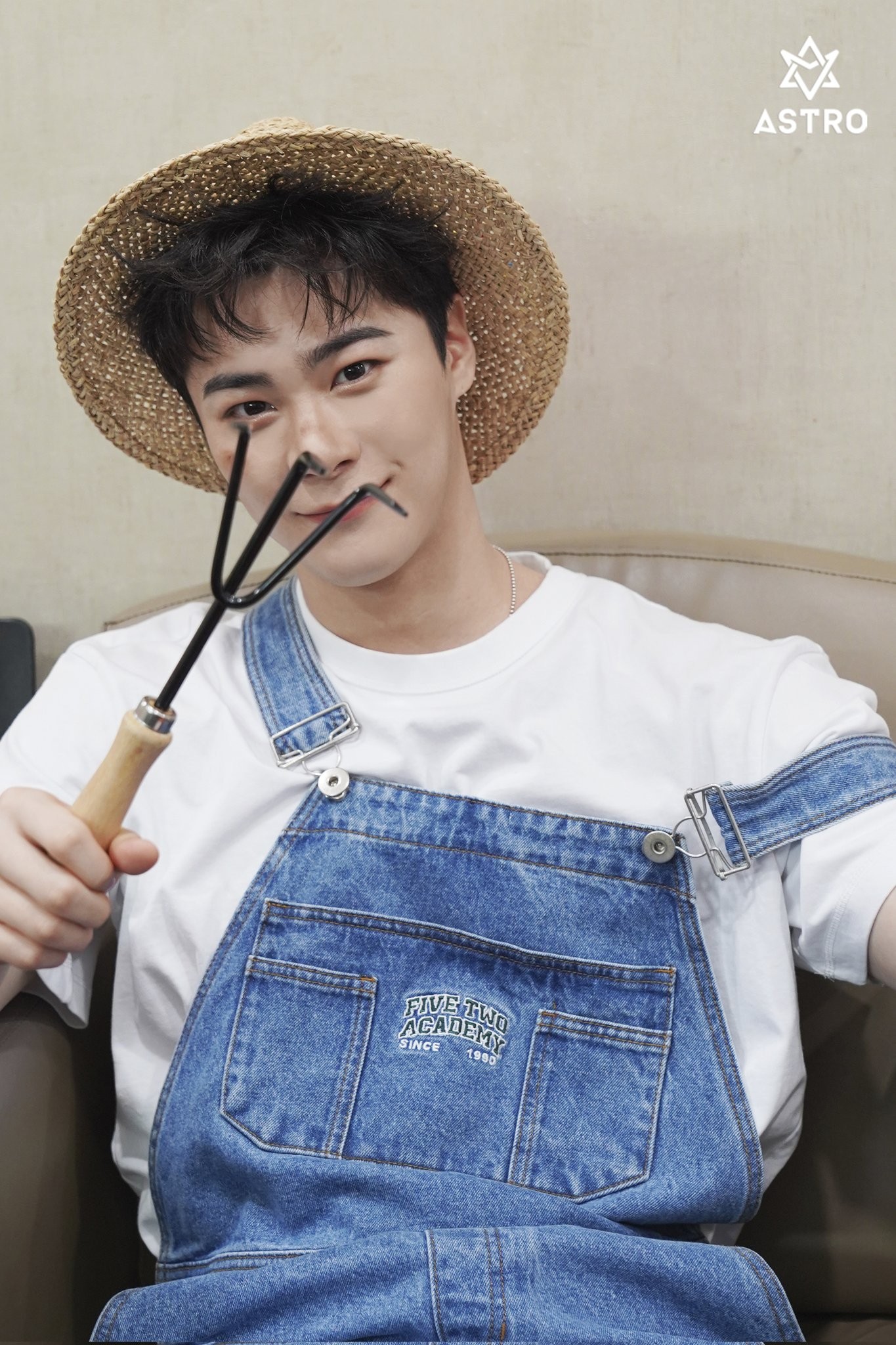 A moment captured by Moonbin (ASTRO)'s fan