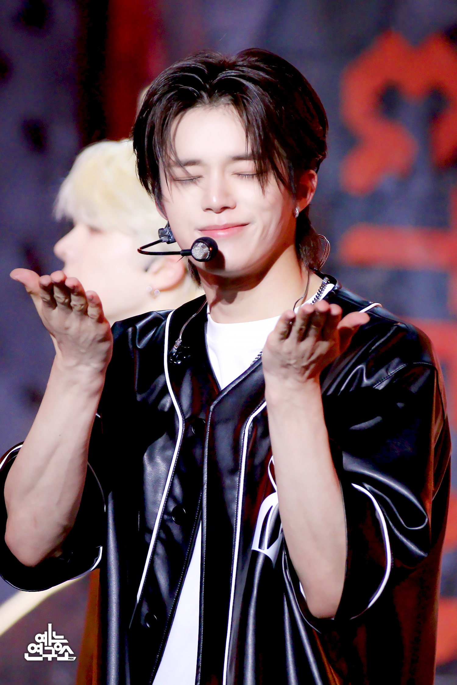 A moment captured by K (&TEAM)'s fan