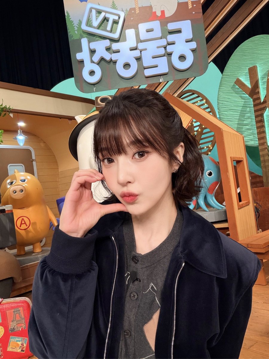 Behind-the-scenes cut of Red Velvet