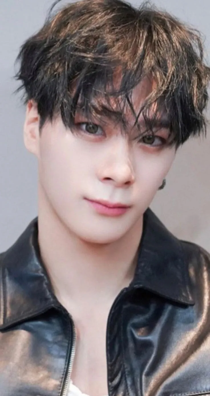 Latest photo of Moonbin (ASTRO)