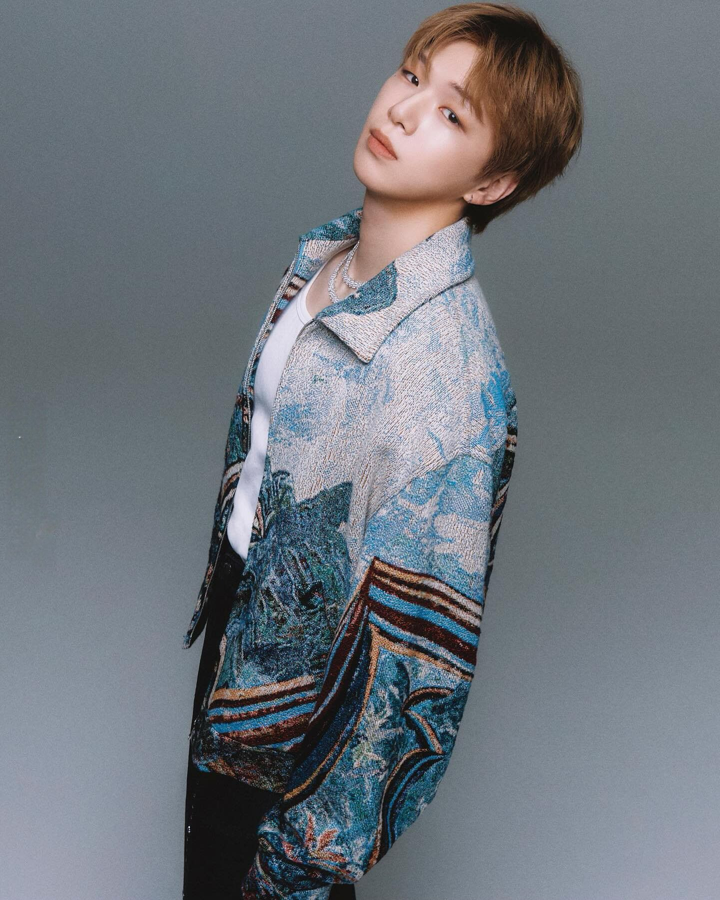 강다니엘의 비하인드 컷