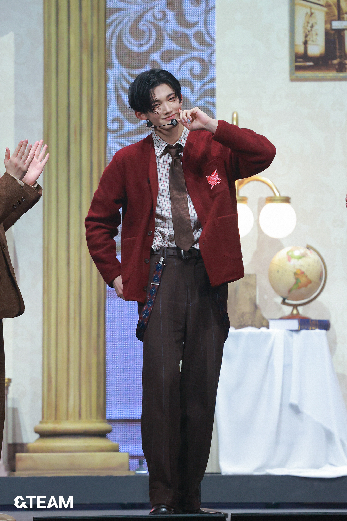 Latest photo of Jo (&TEAM)