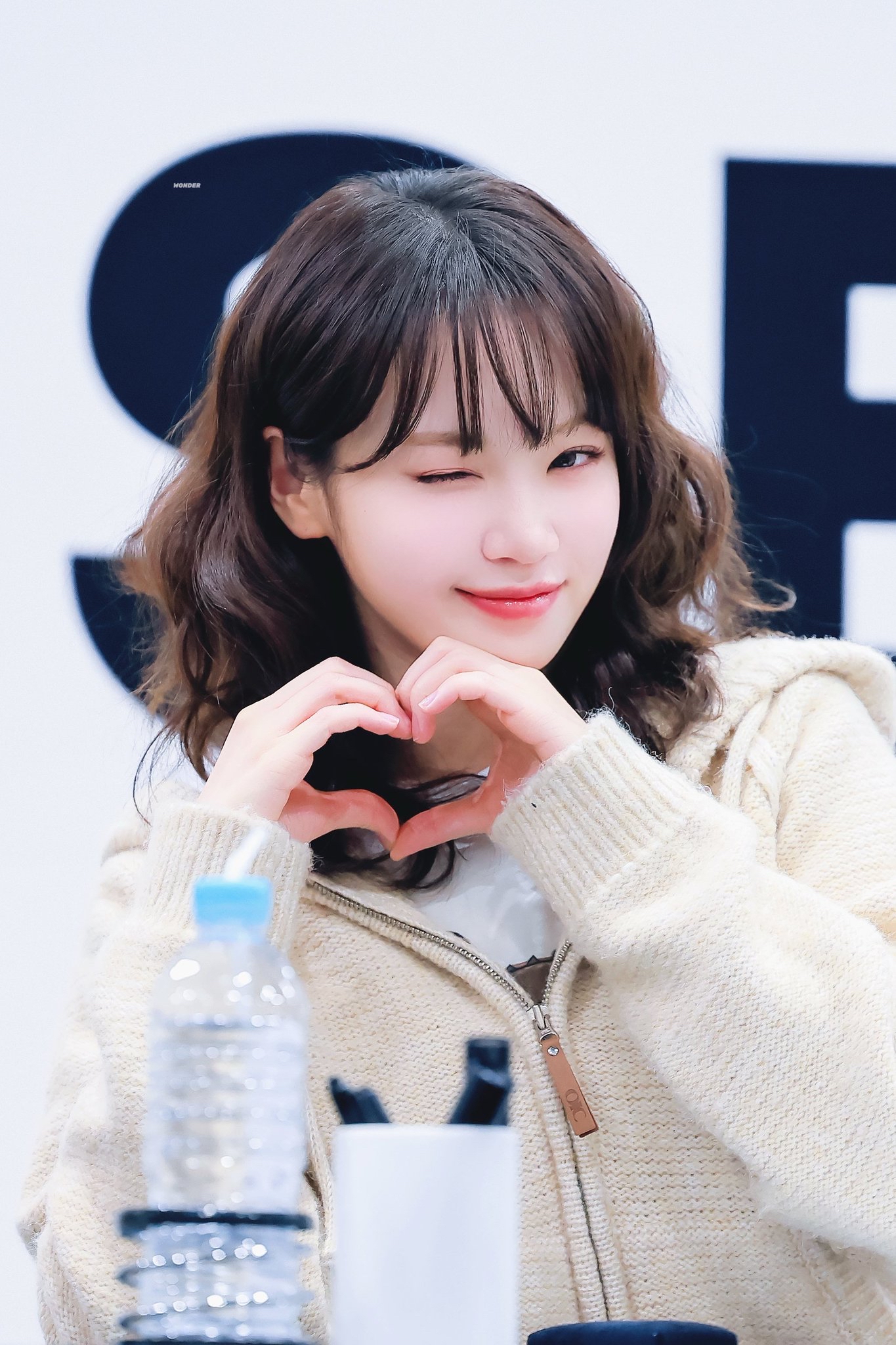 Potret di balik layar Kim Chaewon (LE SSERAFIM)