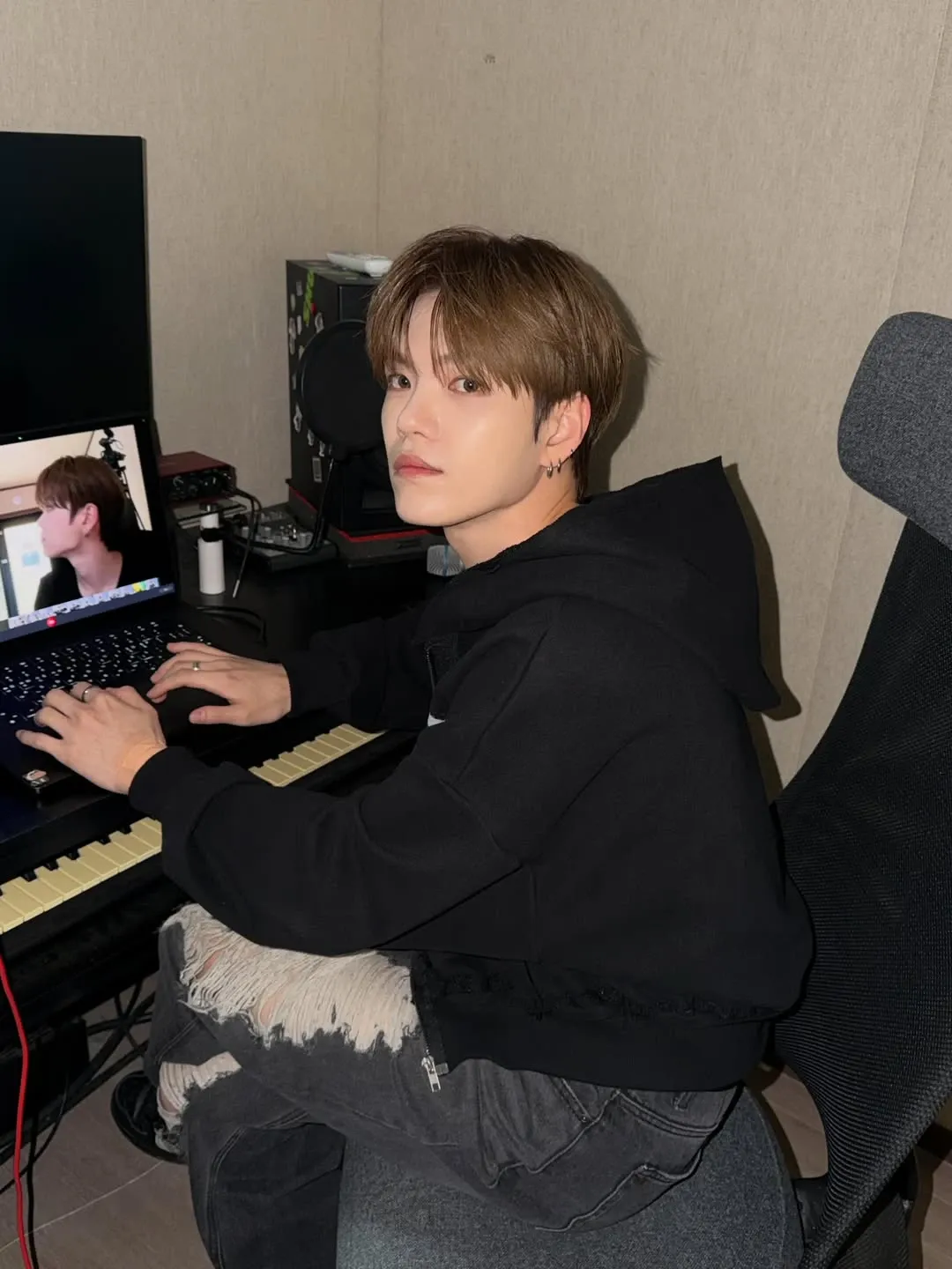 Behind-the-scenes cut of VERIVERY