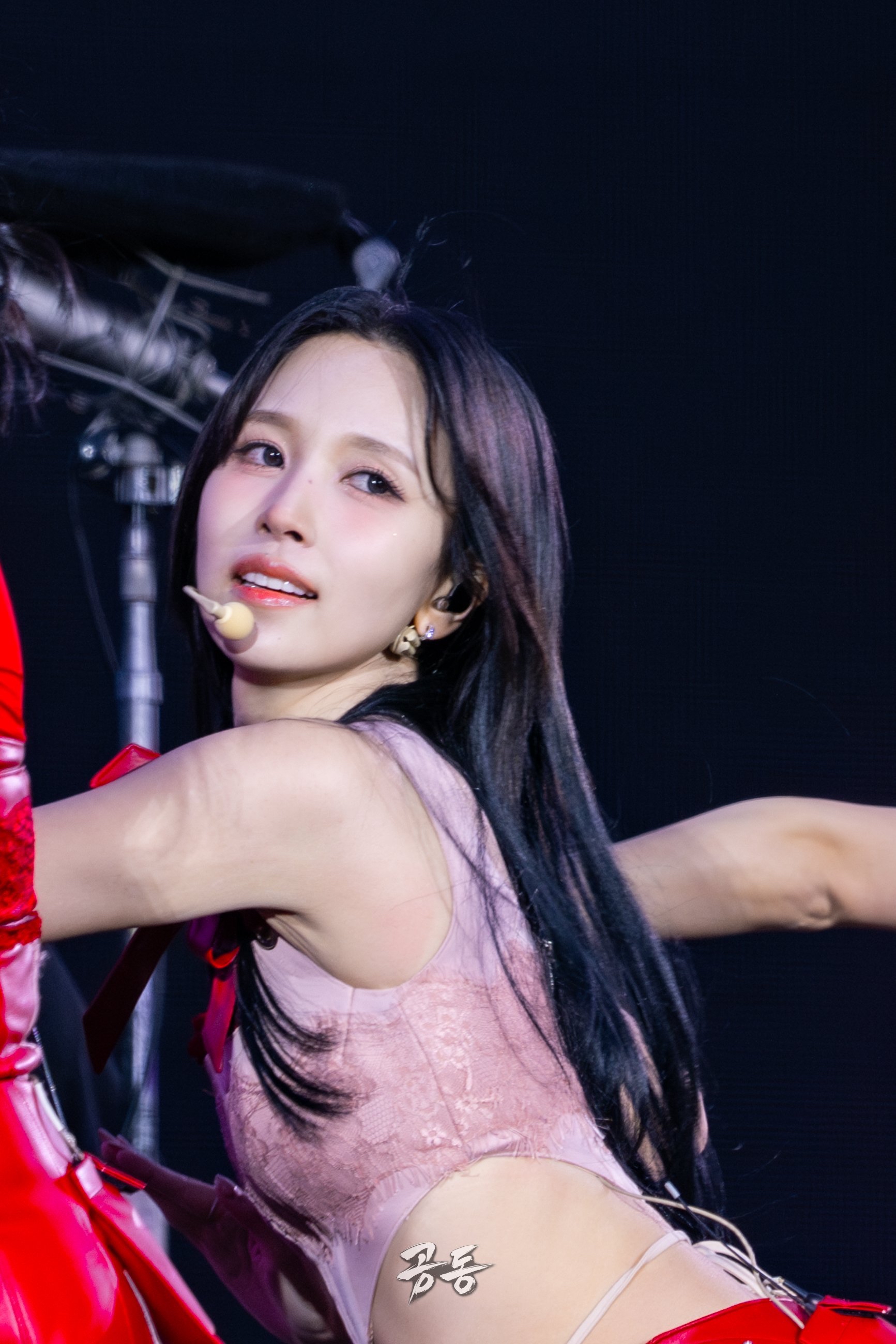 Mina (TWICE)粉丝拍下的瞬间
