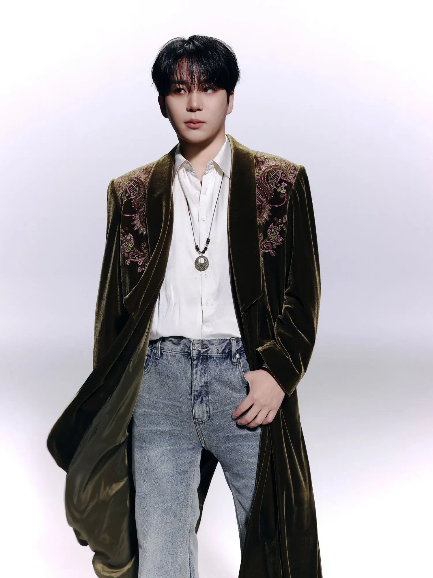 Recent activity shot of Jongho (ATEEZ)