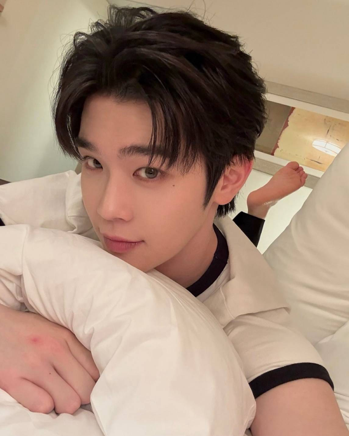 Recent activity shot of Kim Taerae (ZEROBASEONE)