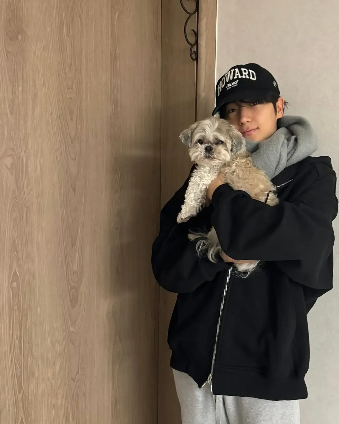 A moment captured by Hyunjae (THE BOYZ)'s fan