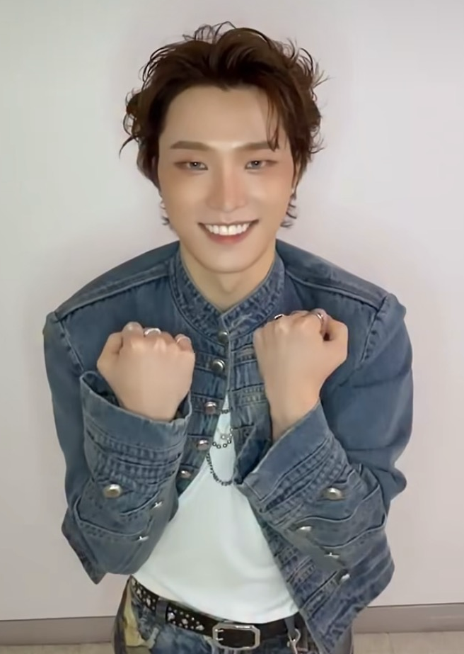 Behind-the-scenes cut of Dino (SEVENTEEN)