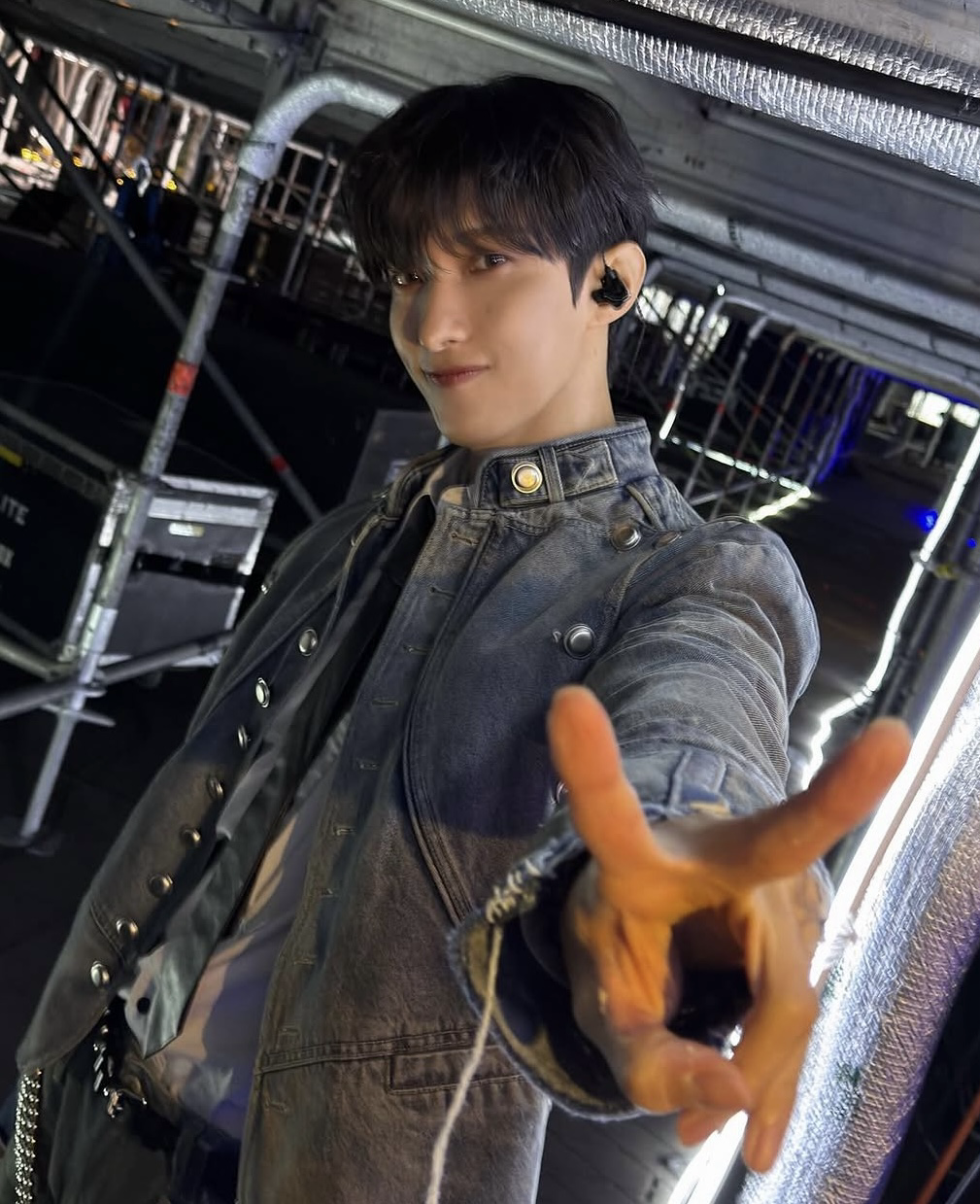 Behind-the-scenes cut of DK (SEVENTEEN)