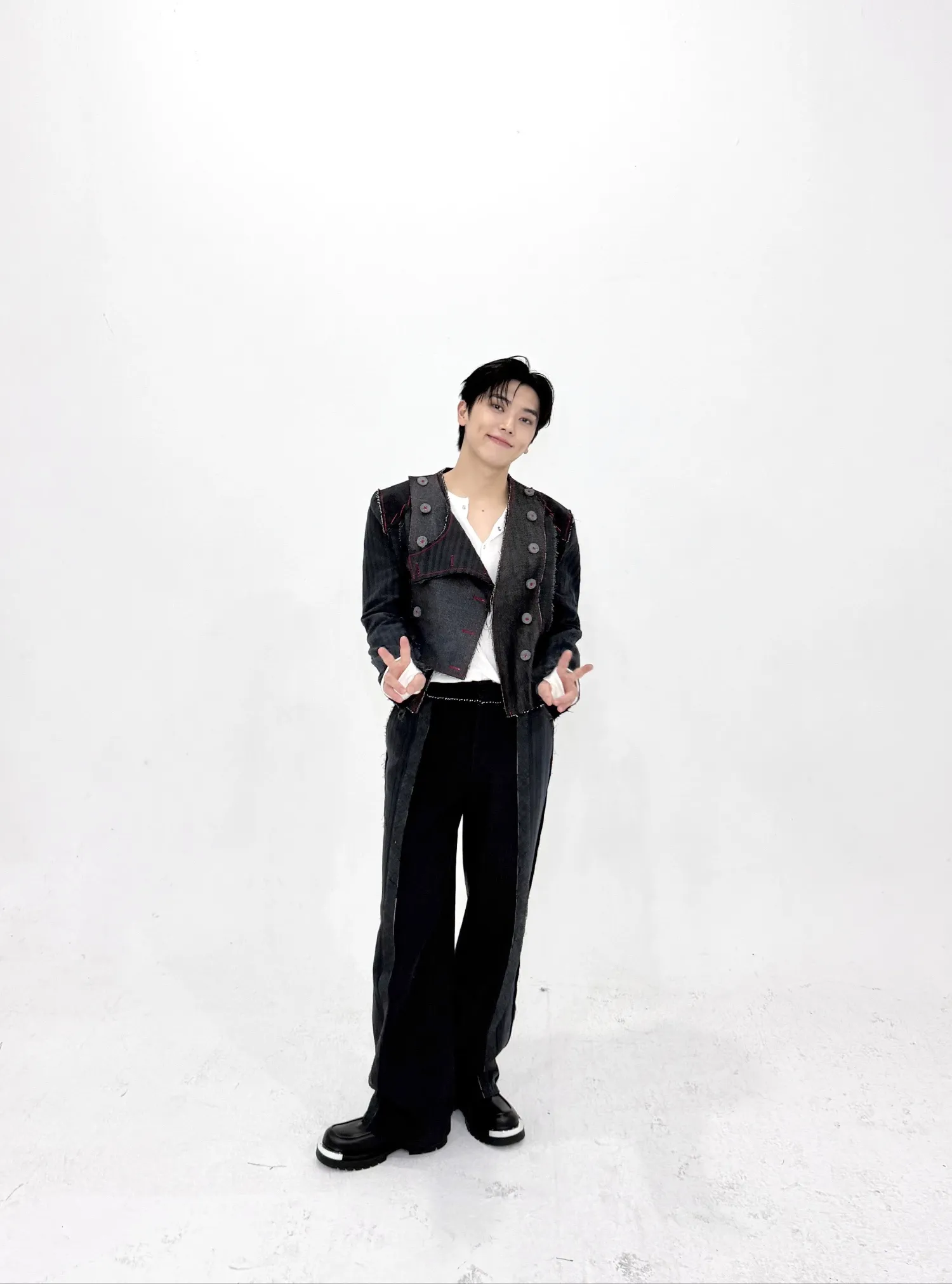 Behind-the-scenes cut of Minkyun (ONF)
