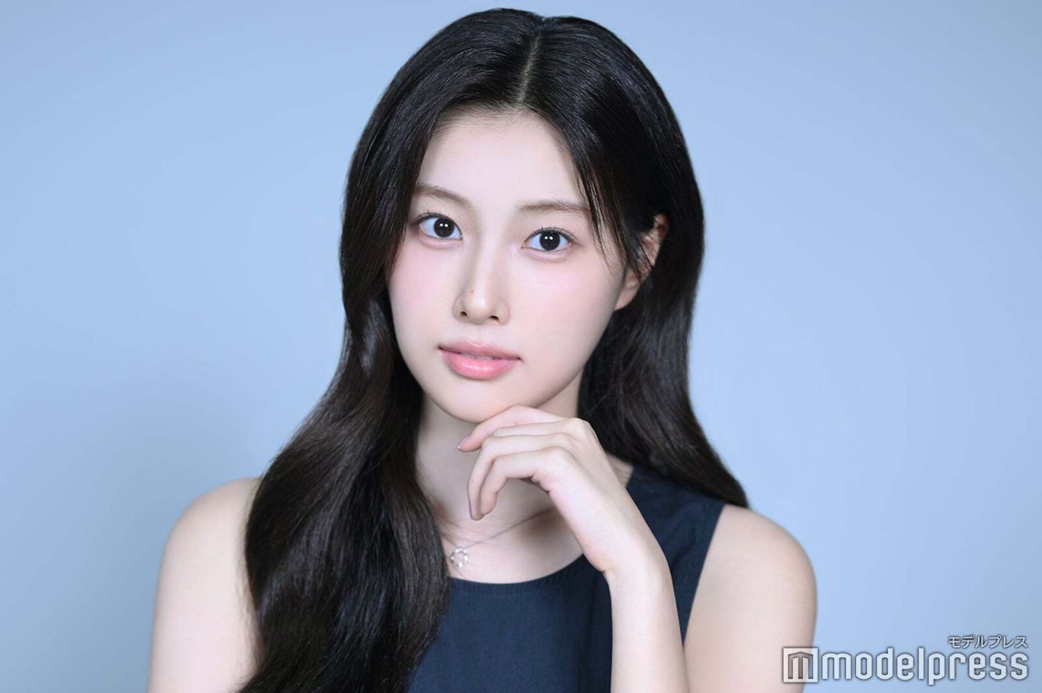 Behind-the-scenes cut of Kang Hyewon