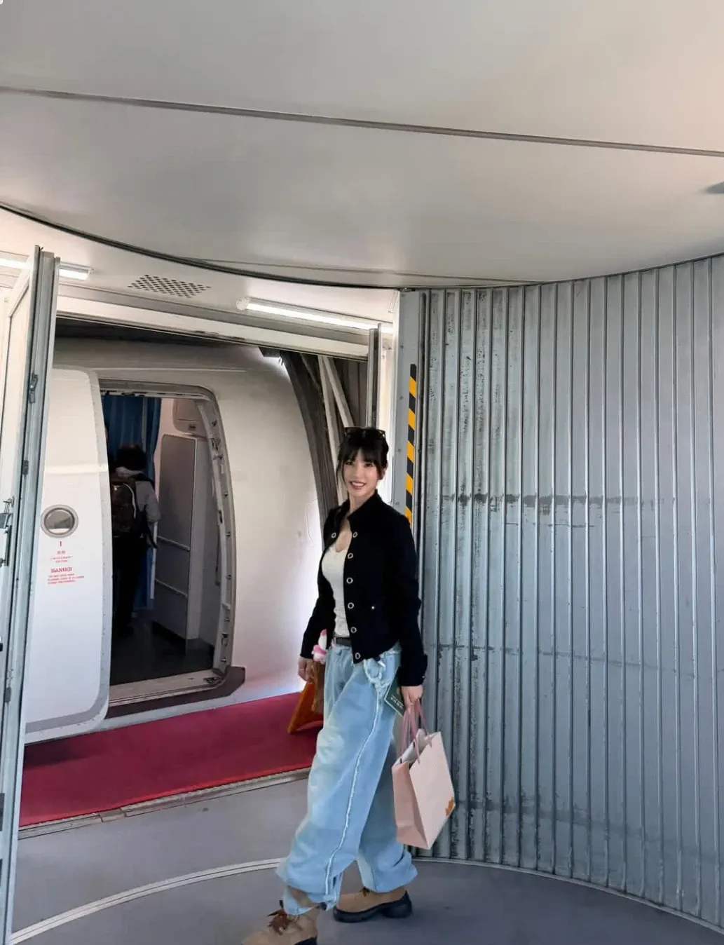 Apinkの舞台裏ショット