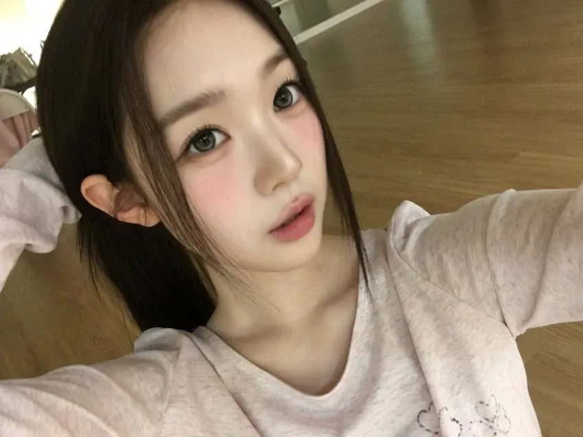 Recent activity shot of tripleS