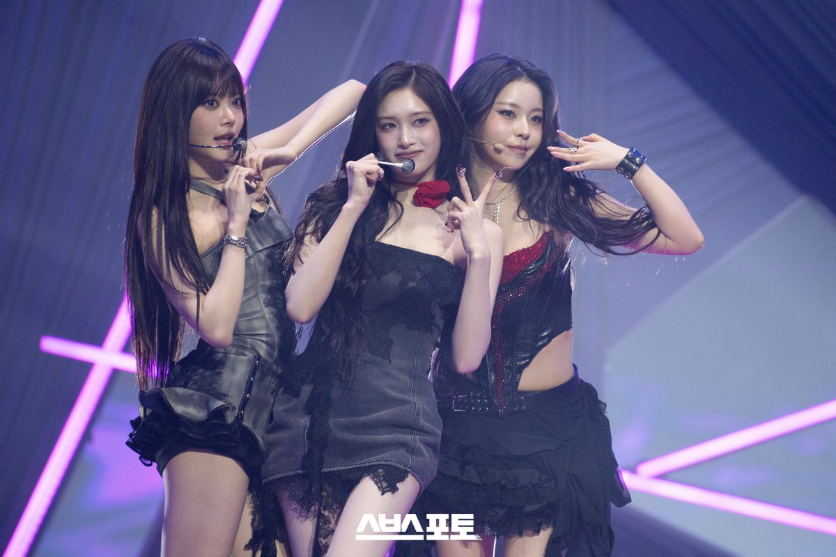 Behind-the-scenes cut of IVE