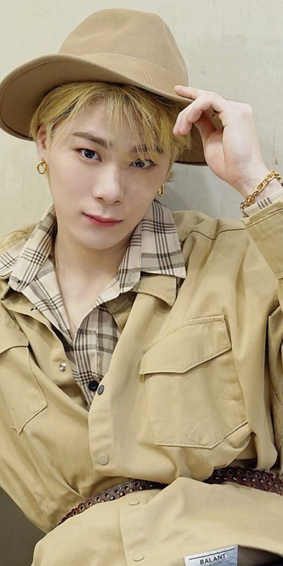 Fan-made special wallpaper for Moonbin (ASTRO)