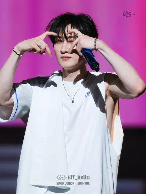 Foto aktivitas terbaru Eunhyuk (Super Junior)