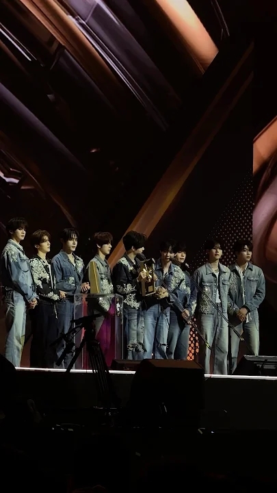 Today's most popular wallpaper in the ZEROBASEONE community