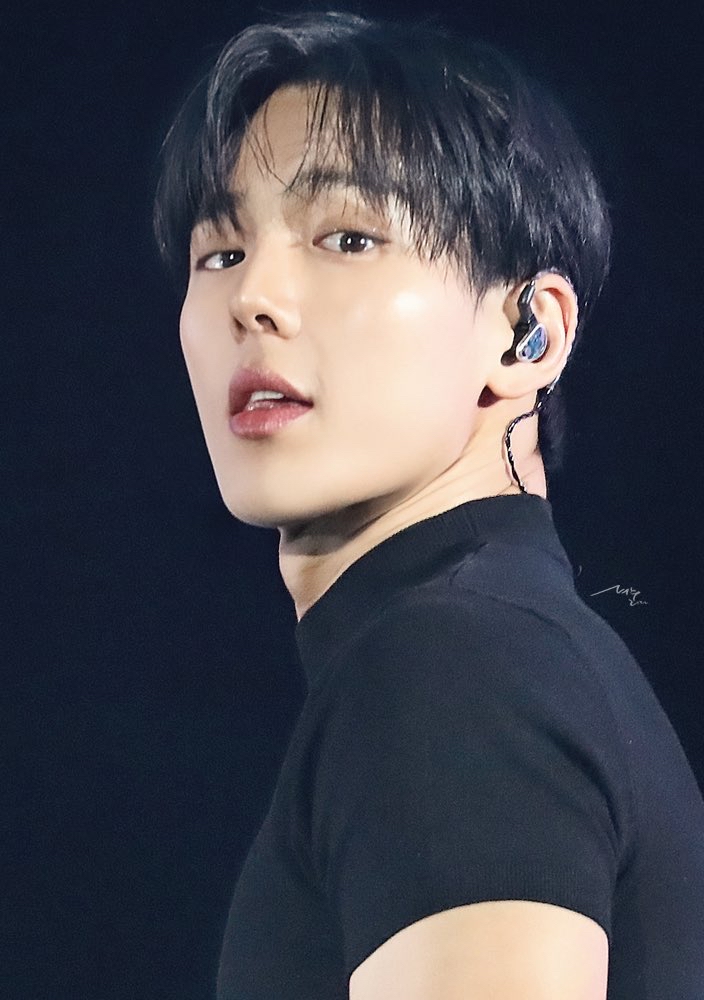 Recent activity shot of Shownu (MONSTA X)