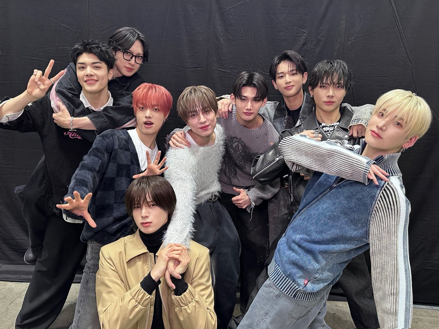 Behind-the-scenes cut of &TEAM