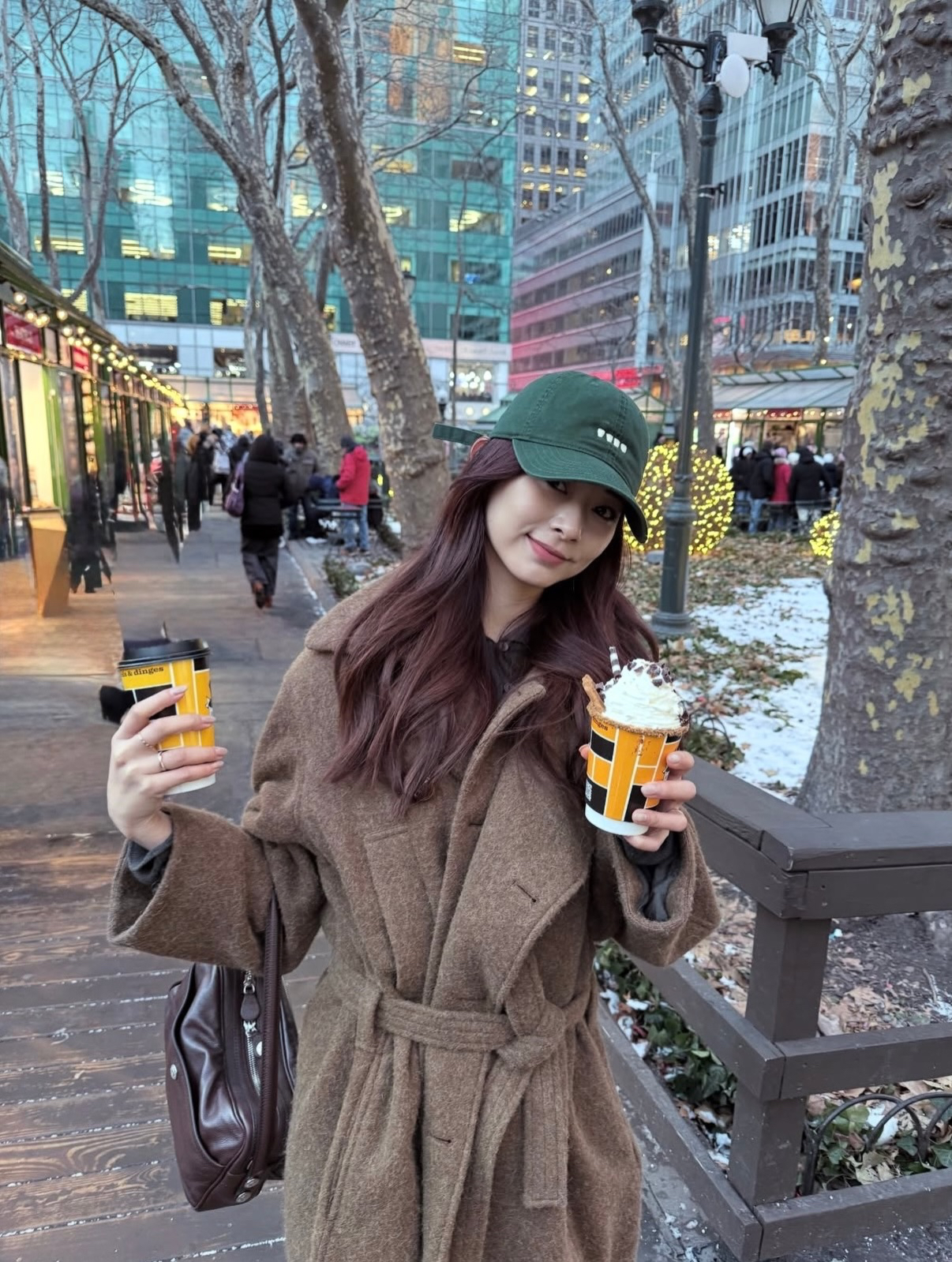 Momen yang diabadikan oleh penggemar Tzuyu (TWICE)