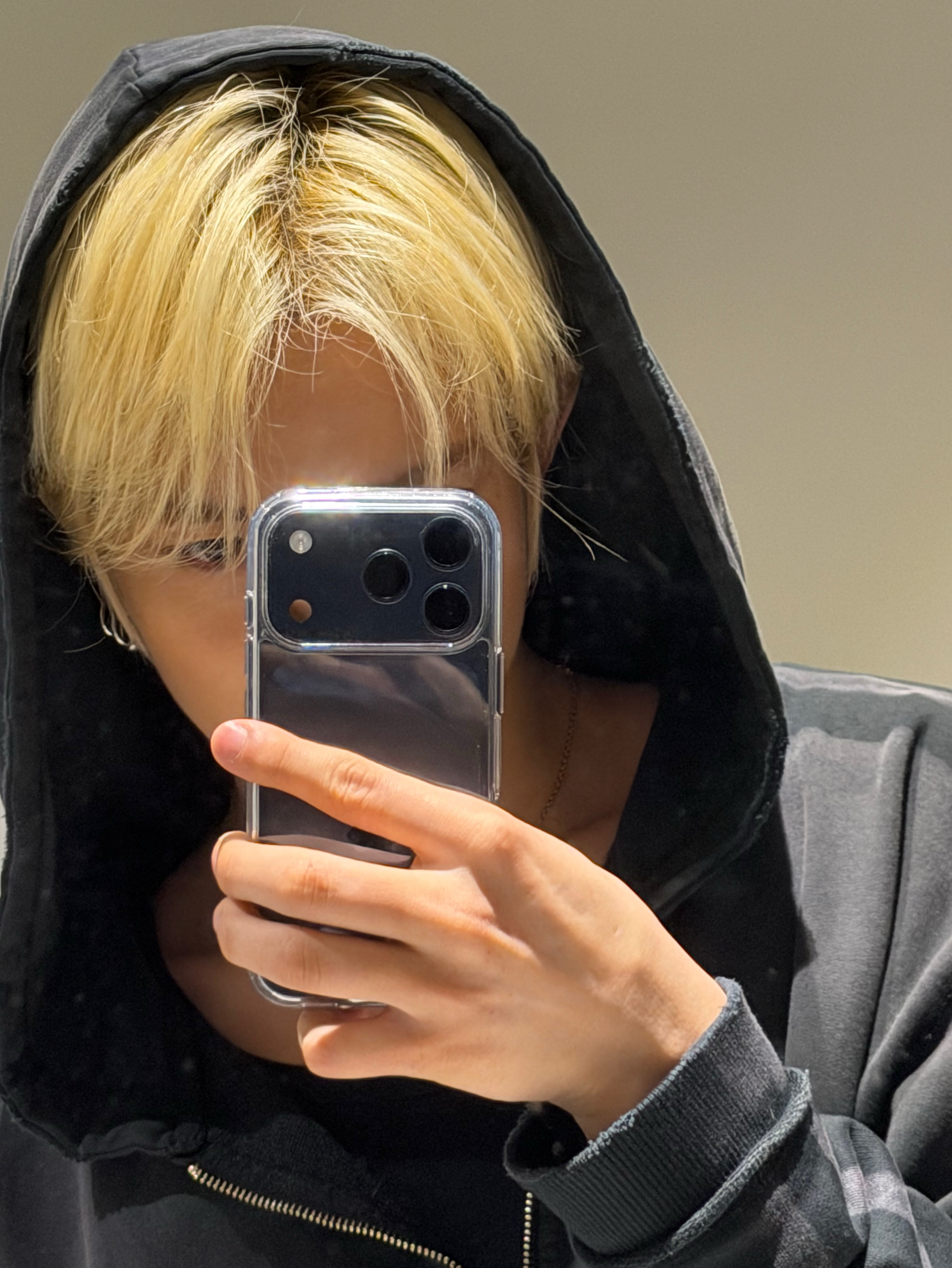 에반 최근 활동샷