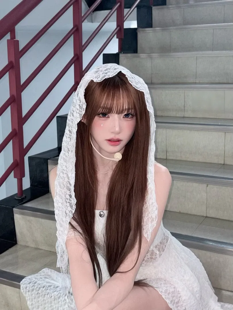 Behind-the-scenes cut of Xinyu (tripleS)