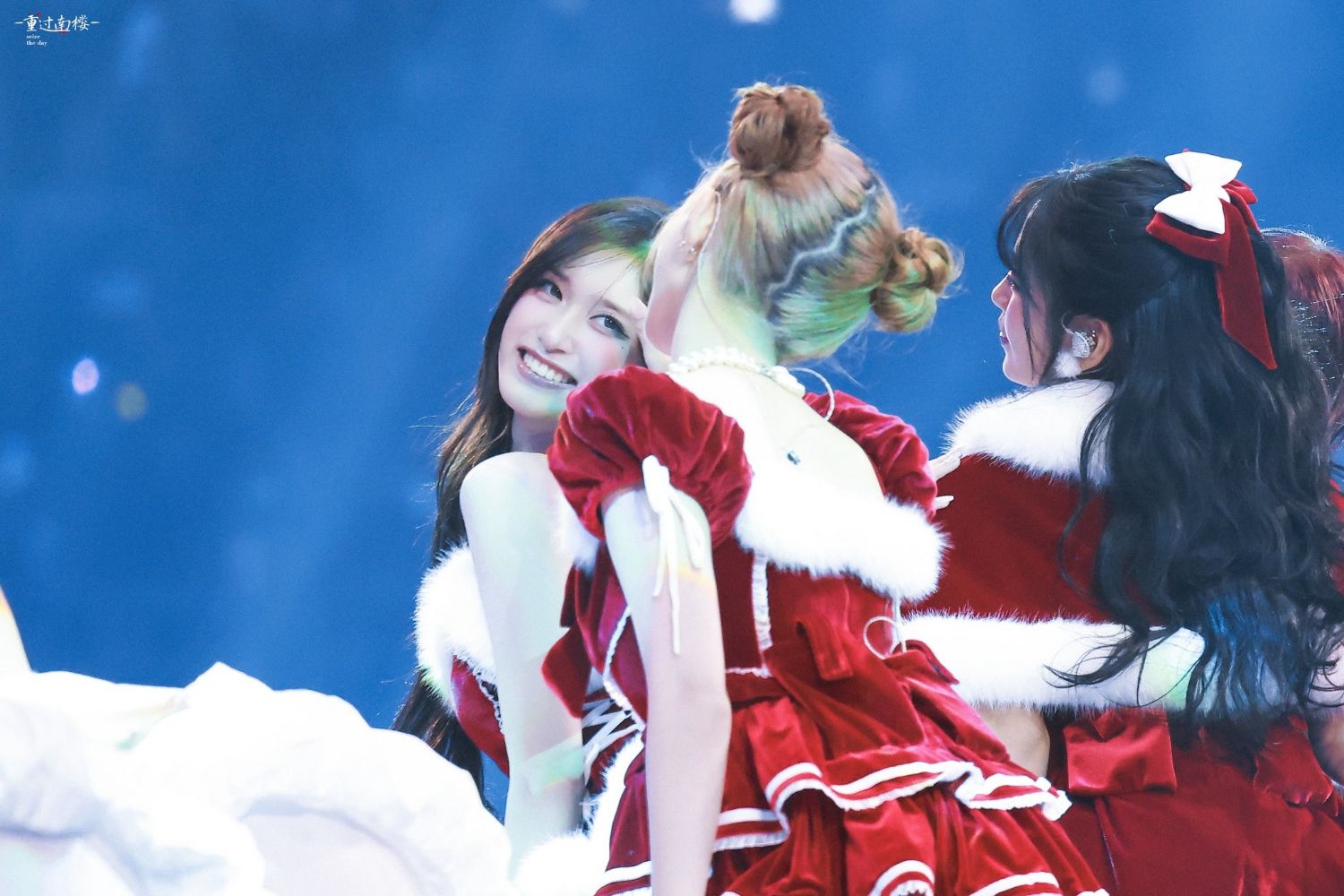 A moment captured by Leeseo (IVE)'s fan