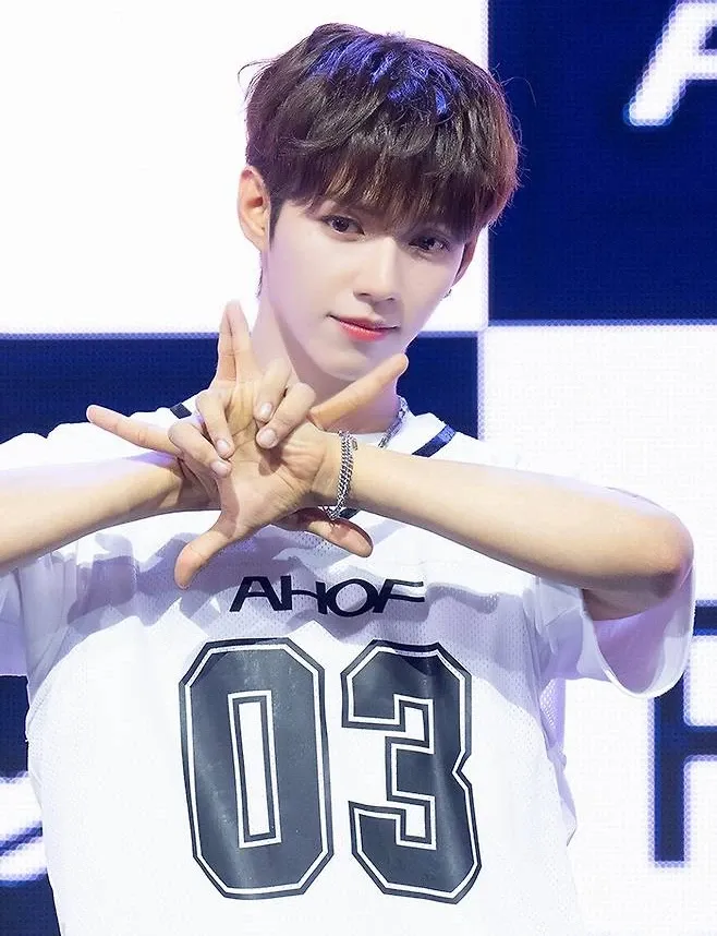 제이엘 (아홉)의 최신 사진