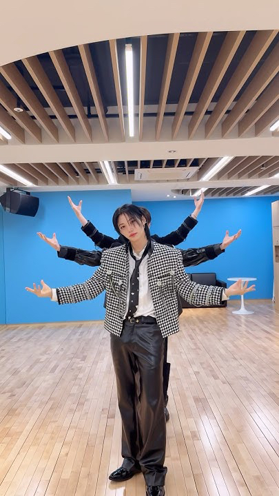 A heartfelt wallpaper shared by Stray Kids's fans