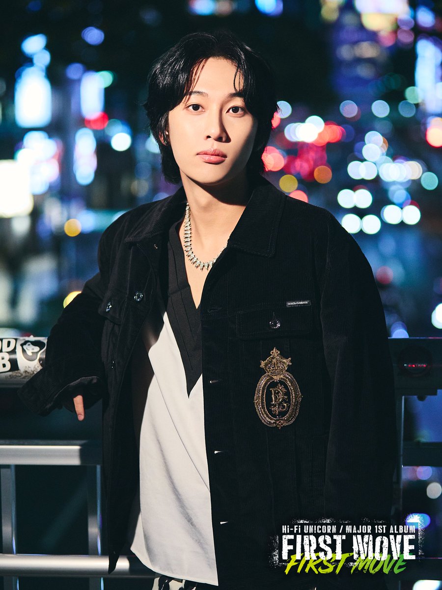 A moment captured by Hi-Fi Un!corn's fan