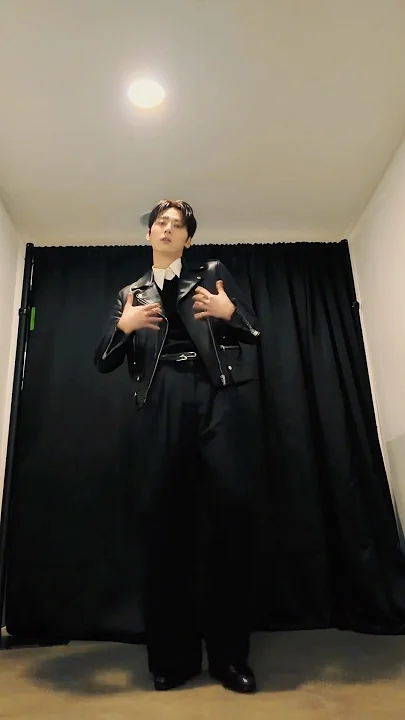 Fan-made special wallpaper for Hwang Minhyun