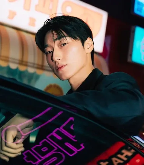 Behind-the-scenes cut of San (ATEEZ)