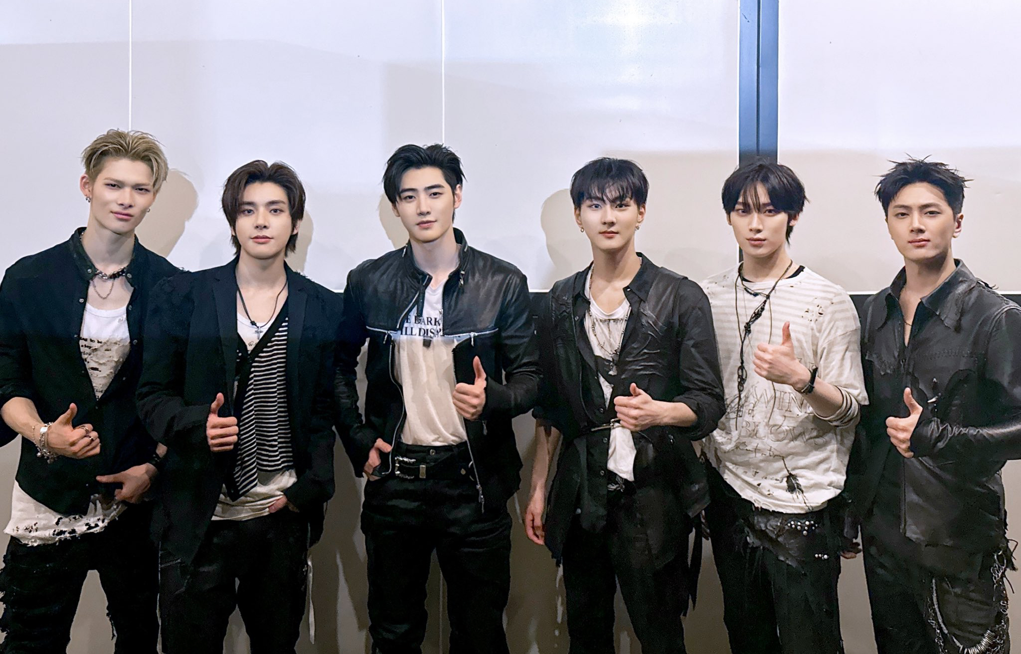 Foto aktivitas terbaru ENHYPEN