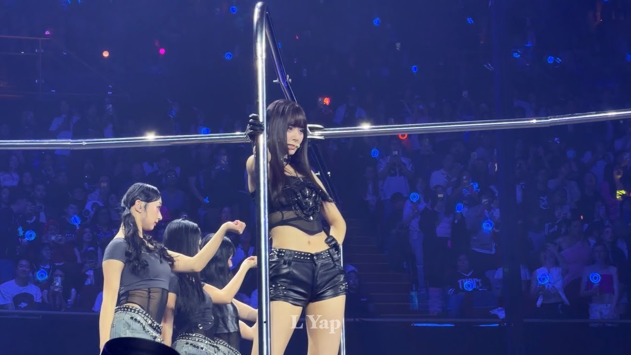 ツウィ (TWICE)の舞台裏ショット