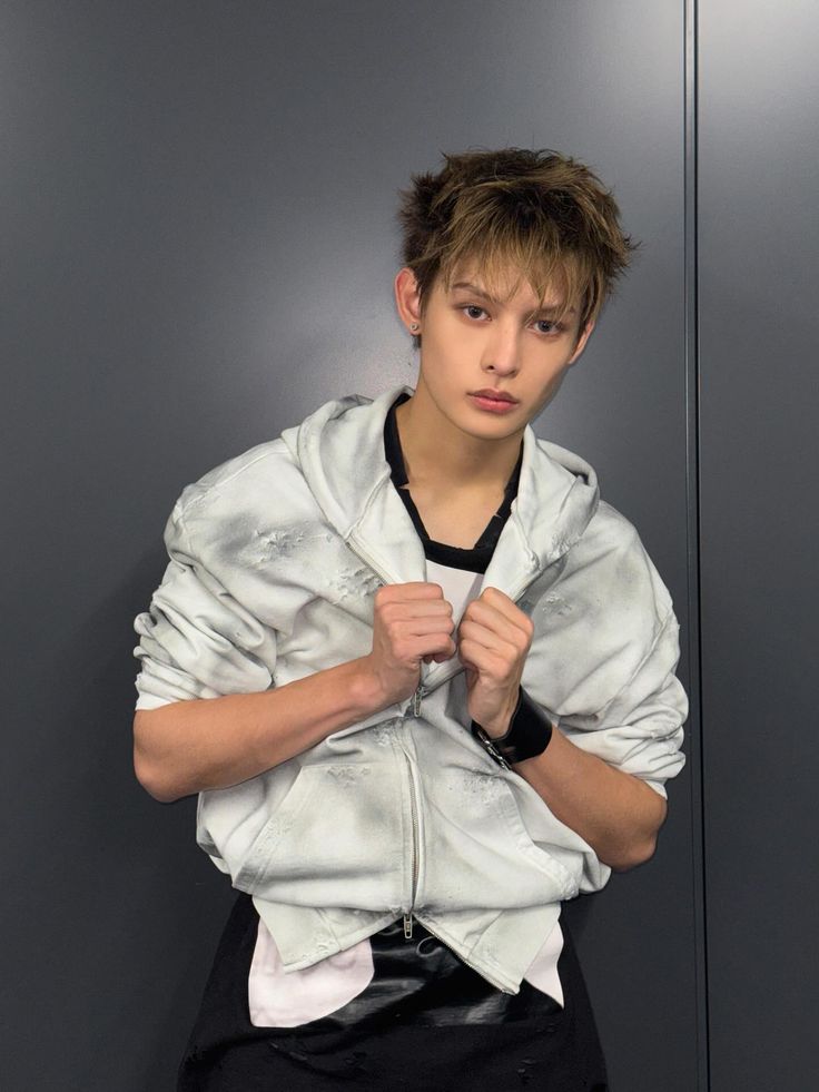 Behind-the-scenes cut of James (CORTIS)