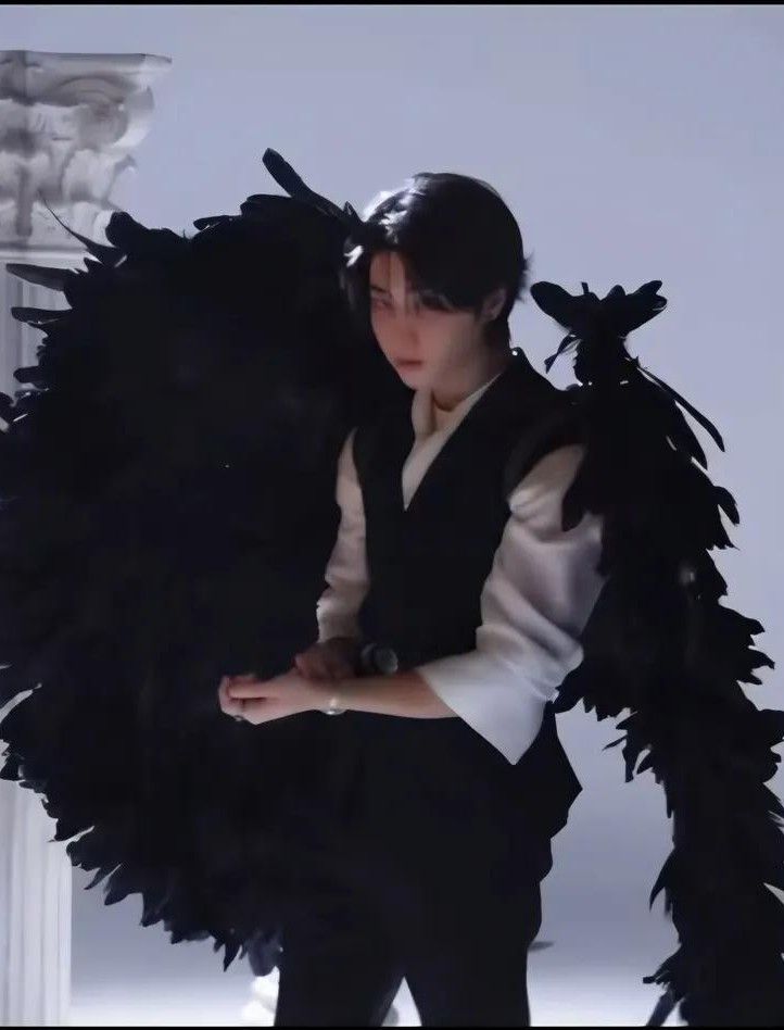 Recent activity shot of HAN (Stray Kids)